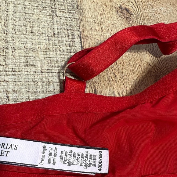 Victoria’s Secret Red Lace Dream Angels Lined Demi Bra size 40DD - Picture 10 of 11
